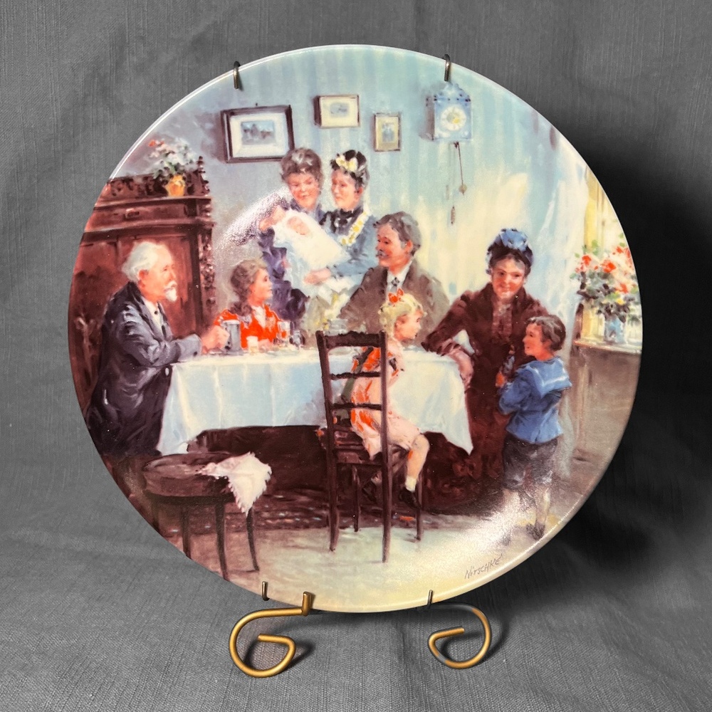 Berlin Design  "Holiday with the Family" Plate